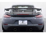 チタン製テールパイプスポーツエゾーストシステム を装備。718が奏でるサウンドをぜひお楽しみくださいませ。