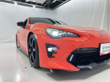 フォグランプ装着車です。暗い夜道の車両前方を明るく照らします