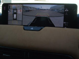 360&deg;ビューモニターを搭載しています。パーキングセンサーと合せてお使いいただくことで、安全、安心にお車の取り回しを行っていただけます。