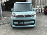 スタイリッシュなフロントマスク!