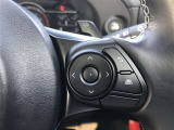 【ステアリングスイッチ】右です。ハンドルから手を離さず、運転に集中したまま手元でマルチインフォメーションディスプレイ内の表示切替などができます。