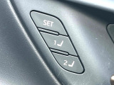【メモリー機能付きパワーシート】ドライバーごとに設定したシート位置を記憶して、ボタン一つで切り替えできる便利な機能!運転する方が複数名いらっしゃるご家庭におすすめです♪