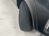 タイヤサイズは215/50R18!納車前の点検時にタイヤ交換させていただきます!スペアタイヤがついていて、不測の事態が起きても安心です!