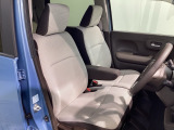 運転席、助手席☆ともにゆとりのある空間となっております♪