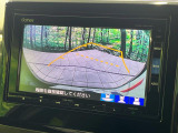 【バックカメラ】駐車時に後方がリアルタイム映像で確認できます。大型商業施設や立体駐車場での駐車時や、夜間のバック時に大活躍!運転スキルに関わらず、今や必須となった装備のひとつです!