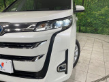 【LEDヘッドライト】悪天候や夜間走行時も良好な視界を確保し安心して運転できる高輝度LEDヘッドライトを装備!点灯速度が早く、消費電力も抑えられています。