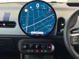 ★MINIには6個のエアバッグを標準装備。運転席/助手席エアバッグ、サイド・エアバッグ、ヘッド・エアバッグ。