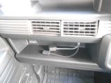 充電用USBジャック装備(急速充電対応)☆HDMIコードも付いてます♪