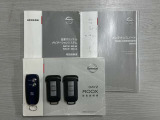 キーをバックやポケットに入れたまま、ドアリクエストキーを押すだけ開閉する、便利なインテリジェントキー2個とリモコンエンジンスターターが付いております。