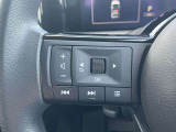 手元のスイッチでオーディオ操作出来ます☆視線をずらさなくて良いので安全運転にも一役かっていますね♪