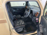 たとえばダイハツのお店にある、たくさんのスマアシ搭載車は、正常に作動する事をしっかり確認します。