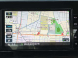 日産純正メモリーナビ付きで、遠くのお出かけの心強い味方です♪Bluetooth,CD,DVD装備で色々な音楽ソースが楽しめ直感的に操作できるタッチパネル♪