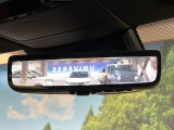 【デジタルインナーミラー】後席の大きな荷物や同乗者で後方が確認しづらい時でも安心!カメラが撮影した車両後方の映像をルームミラー内に表示。クリアな視界で状況の確認が可能です!