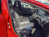パワーシート搭載。微妙な調整が手軽にでき、最適なポジションで運転することが可能です。