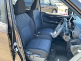 しっかりとした造りのシートで運転も快適に♪