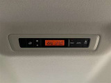 後席用にもエアコンの吹き出し口があり快適です。どの席に座っても快適なドライブが楽しめます♪