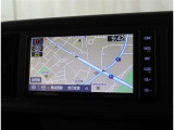 ナビゲーションを装備しております。知らない処に行くのには、道順は勿論のこと、所要時間や渋滞情報はあると便利ですね。