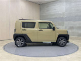全車1年間の走行距離無制限のロングラン保証付きです。また、さらに安心をお求めの方には1年〜2年の保証延長ができる「ロングラン&alpha;保証」(有償)もお選びいただけます。