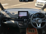 運転席まわりです。細かいオプションなど、気になるところがあればお気軽にメールやお電話等でお問合せください。