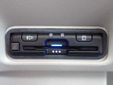 ■【ETC車載器】が装備されています。セットアップをしてお渡しとなり、ETCカードを差し込むだけで高速道路の利用が可能です。