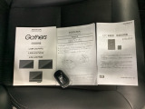 メンテナンスノート【点検整備記録簿・保証書】、取説も揃ってます。スマートキーはバッグなどにしまったままボタン操作でエンジンの始動・停止ができて大変便利です。