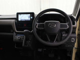 運転席廻りです。