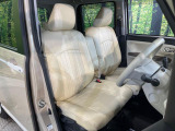 運転席シート廻りは使用感も少なく、良好な状態となっています。丁寧に使われていたことがよくわかりますね。