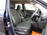 運転席は特等席!シートに汚れもございませんので気持ちよく使用していただけます。