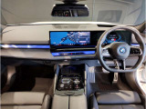 アウトバーンでの走行を見据えたBMWのブレーキシステムはもしもの時にもいち早くマシンを停止してくれます。