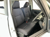 【運転席・助手席】内装ルームクリーニング済みです。しっかり綺麗にしていますので、是非、お確かめください。車に自信があるからこそ、是非一度ご来店頂き内外装も見てもらえると幸いです。