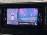 【パノラミックビューモニター】真上から見下ろしたような視点で確認できるバックカメラ搭載!死角も見やすく駐車もラクラクです!