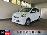 ダイハツ「ミライース」明るい運転席回りで見渡しが良いです。