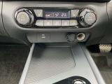 USBソケットつきで携帯など充電可能です(^^)/