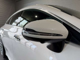 メルセデスの認定中古車「サーティファイドカー」には、最大100項目にも及ぶ点検・整備項目が設定されています>