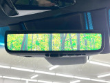 【デジタルインナーミラー】後席の大きな荷物や同乗者で後方が確認しづらい時でも安心!カメラが撮影した車両後方の映像をルームミラー内に表示。クリアな視界で状況の確認が可能です!