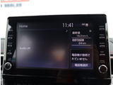 『1台』のお車に対して、3名体制で日々議論を重ね仕入れを行っております。