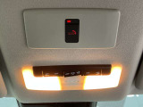 SOSコールスイッチです。NissanConnectにご加入していただくとご利用いただけます。