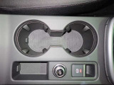 【Audiが2度認めたAudi】 Audi認定中古車は、Audi認定資格を有するAudi専門メカニックが、専用テスター・専用ツールを用いて、100項目にもおよぶ厳しい基準の点検を実施しています。