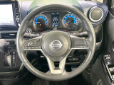 【純正革巻きステアリング】上質な革を使用することで、手にしっかり馴染みとても運転しやすいハンドルです♪