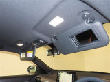 運転席・助手席バニティミラー&照明付サンバイザー