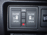 運転席からもスライドドアを楽々操作でスピーディーに!またスマートキーでも開閉できるので便利です。