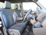 運転席の高さを変更できるので、体格に合わせた位置で運転できます!