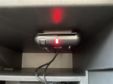 【ETC】有料道路を利用する際に料金所で停止することなく通過できる、ETC車載器(ノンストップ自動料金収受システム機器)が装備されています。セットアップを行うことで利用可能になります。