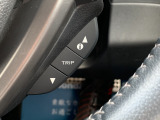 メーターの表示を操作することができます!燃費の確認や航続可能距離もハンドルの近くで操作できます。メーター事態で操作する従来もものよりも安全にかつ簡易に操作できます!