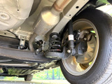 お車を安心してお乗りいただく為には、足回りの定期点検が欠かせません。サービスサポート(有償保証)では無料点検もご提供しており、安心のカーライフをお過ごしいただけるサポート体制が整っています。