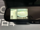 ルームミラーにもカメラの映像を映し出せるのでどちらか見やすい方で。