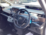 HONDA SENSING付き 衝突軽減ブレーキや車線はみだし抑制・アクセルブレーキ踏み間違え抑制などの安全快適装備も付いてます。