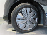 タイヤサイズは185/60R16です。