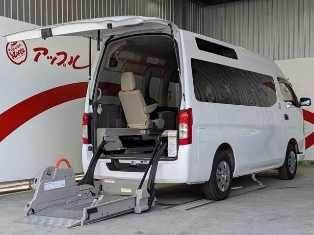 NV350キャラバン 2.5 チェアキャブ 車いす2名仕様 ディーゼルターボ 4WD