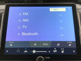 ブルートゥースに接続することにより、スマホに入ったお気に入りの音楽を車内で楽しむことができます♪あると本当に便利な機能になっています!